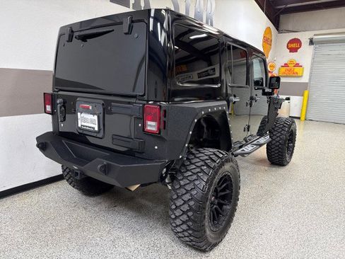 Used 2015 Jeep Wrangler Unlimited Rubicon image 44