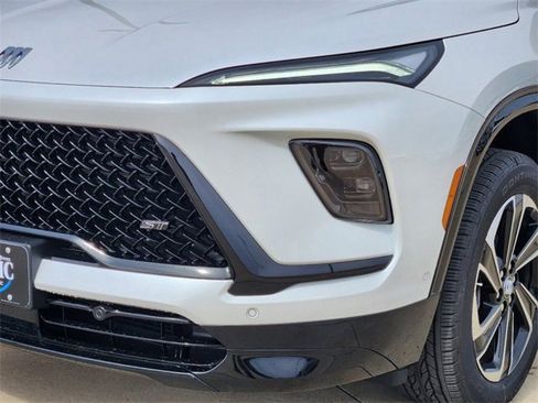 New 2025 Buick Enclave Sport Touring w/ Super Cruise Package image 7