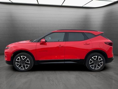 Used 2023 Chevrolet Blazer RS w/ Driver Confidence II Package AWD/4WD image 2