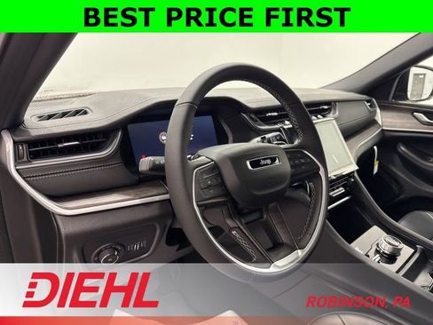 New 2025 Jeep Grand Cherokee Limited w/ Black Appearance Package AWD/4WD image 22