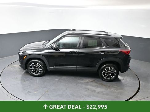 Used 2025 Chevrolet TrailBlazer LT w/ Driver Confidence Package image 21