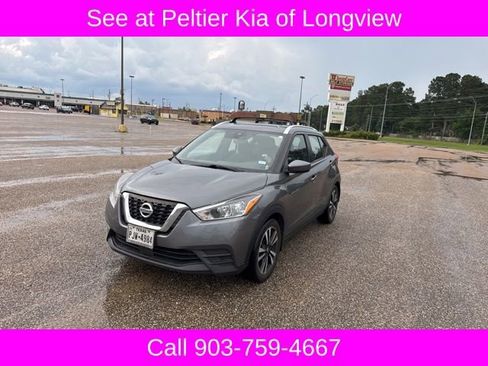 Used 2020 Nissan Kicks SV w/ Exterior Package FWD image 3
