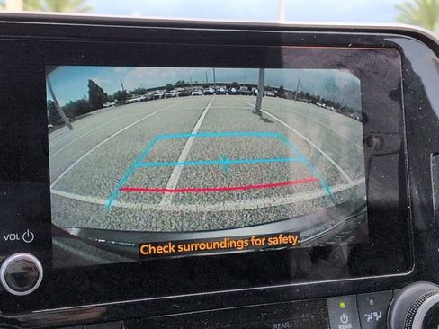 Certified 2024 Toyota Highlander XLE FWD image 21