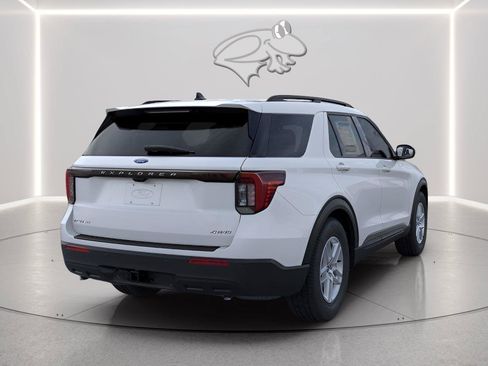 New 2026 Ford Explorer Active AWD/4WD image 4