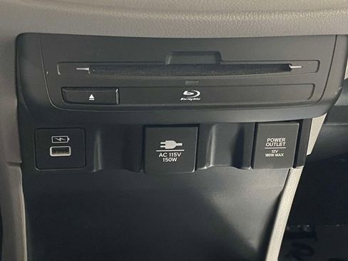 Used 2023 Honda Odyssey Touring image 31