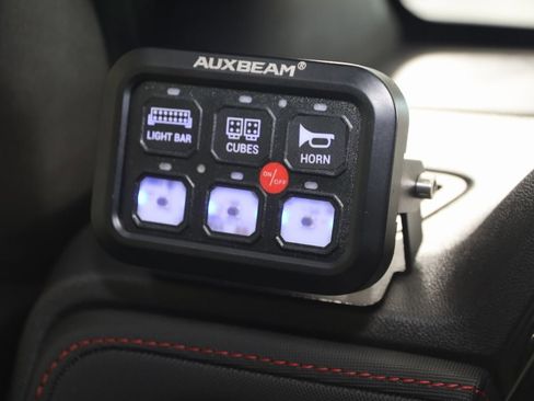 Used 2023 Chevrolet Colorado Z71 image 30