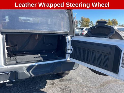 Used 2021 Jeep Wrangler Sport image 35