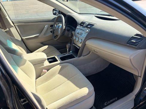 Used 2009 Toyota Camry LE FWD image 5