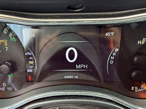 Used 2018 Jeep Grand Cherokee Limited AWD/4WD image 15