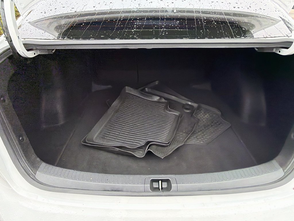 Used 2020 Toyota Corolla XSE FWD image 28