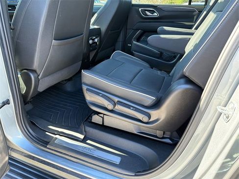 Used 2023 GMC Yukon XL SLT image 21