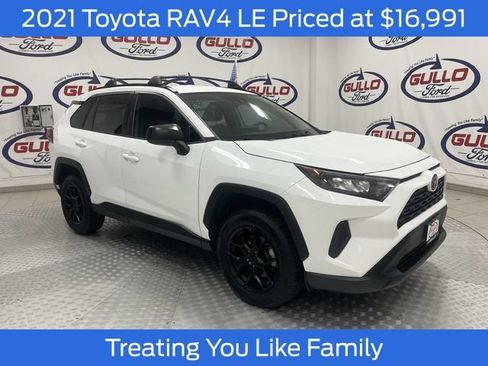 Used 2021 Toyota RAV4 LE AWD/4WD image 1