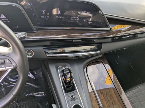 Certified 2023 Cadillac Escalade Sport Platinum image 16