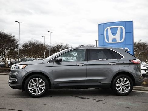 Used 2024 Ford Edge Titanium image 3