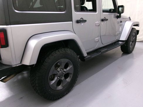 Used 2017 Jeep Wrangler Unlimited Sport AWD/4WD image 9