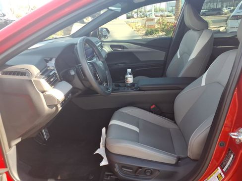 Certified 2025 Toyota Camry SE w/ Convenience Package image 15