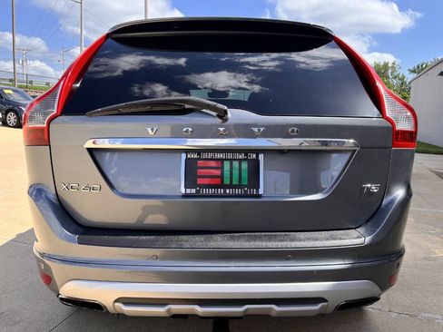 Used 2017 Volvo XC60 T5 Dynamic w/ Preferred Option Package FWD image 4