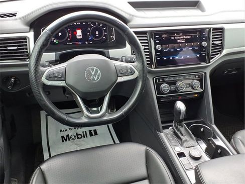 Used 2022 Volkswagen Atlas SEL R-Line image 21