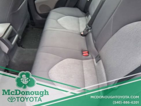 Used 2021 Toyota Camry LE image 8