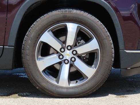 Used 2018 Chevrolet Traverse LT AWD/4WD image 14