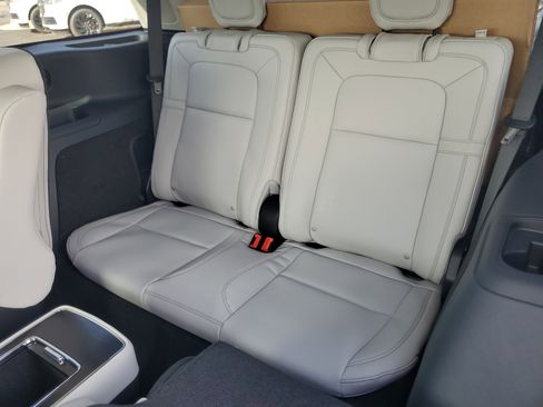 New 2026 Lincoln Aviator Reserve AWD/4WD image 27