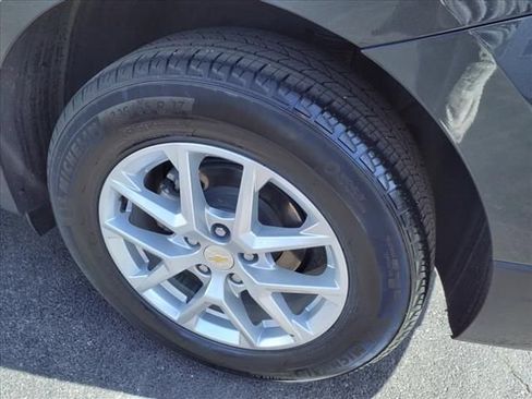 Used 2023 Chevrolet Equinox LT FWD image 5