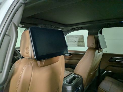 New 2026 Chevrolet Suburban High Country image 31