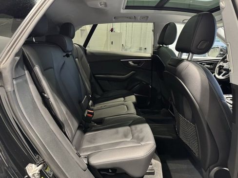 Used 2022 Audi Q8 Premium Plus image 45