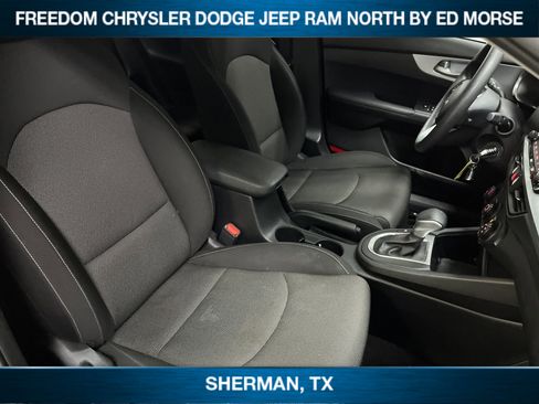 Used 2024 Kia Forte LXS image 8