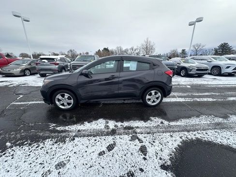 Used 2016 Honda HR-V LX image 2
