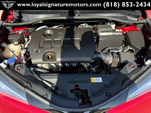 Used 2018 Toyota C-HR XLE FWD image 29