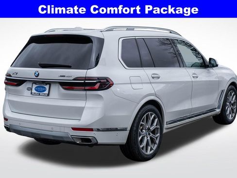 Used 2025 BMW X7 xDrive40i AWD/4WD image 8