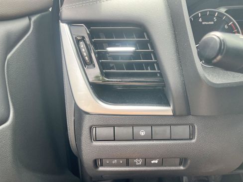 Used 2023 Nissan Rogue SL w/ SL Premium Package FWD image 24