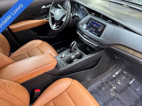 Used 2023 Cadillac XT4 Sport FWD image 16