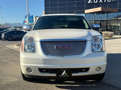 Used 2008 GMC Yukon SLT AWD/4WD image 2