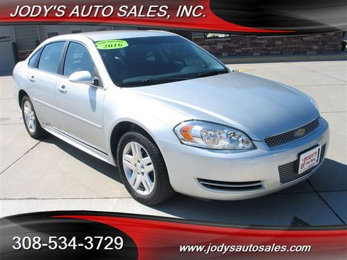 Used 2016 Chevrolet Impala LT image 1