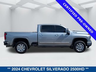 Used 2024 Chevrolet Silverado 2500 High Country w/ High Country Premium Package AWD/4WD video 3