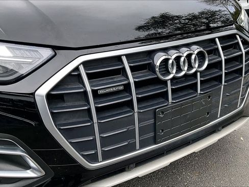 Used 2021 Audi Q5 Premium w/ Convenience Package image 31