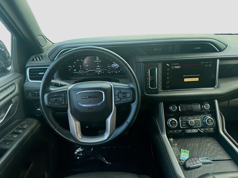 Used 2024 GMC Yukon XL Denali AWD/4WD image 20