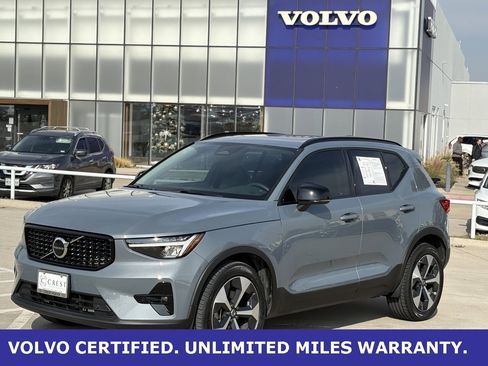 Certified 2023 Volvo XC40 B4 Plus image 2