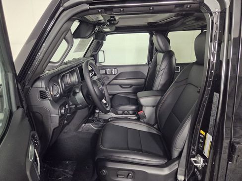 New 2026 Jeep Gladiator Sport image 8