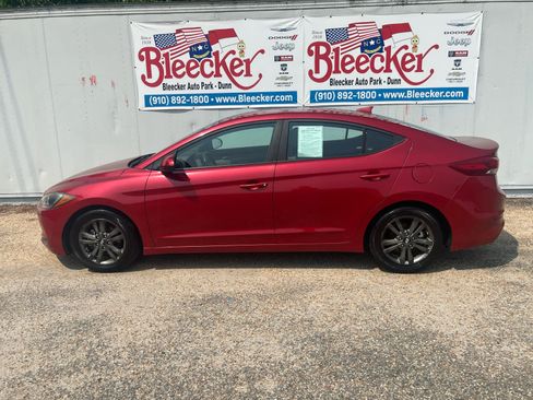 Used 2018 Hyundai Elantra SEL FWD image 2