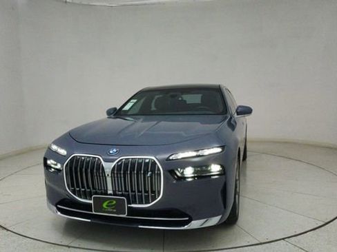 Used 2023 BMW i7 xDrive60 image 73