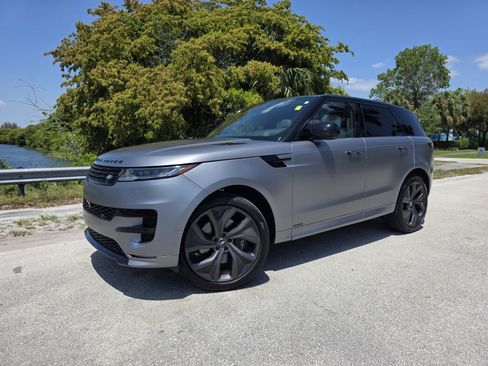 Used 2025 Land Rover Range Rover Sport Autobiography AWD/4WD image 1