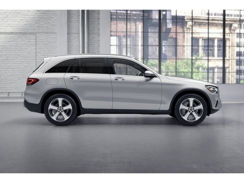 Used 2020 Mercedes-Benz GLC 300 image 4