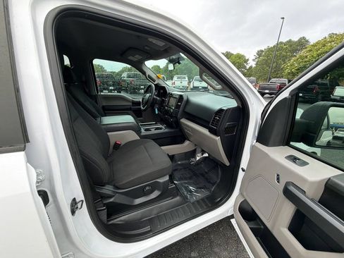 Used 2017 Ford F150 XL w/ Equipment Group 101A Mid RWD image 12