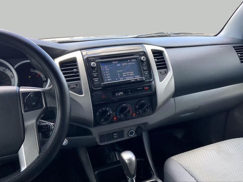 Used 2014 Toyota Tacoma PreRunner w/ SR5 Package RWD image 7