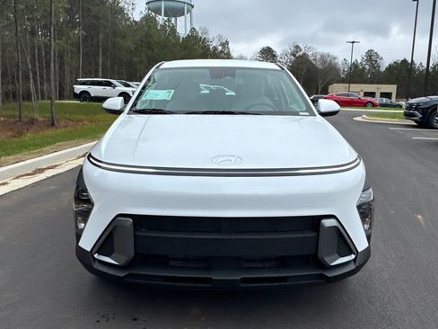New 2026 Hyundai Kona SE image 9
