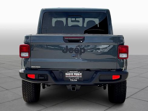 New 2025 Jeep Gladiator Sport image 4