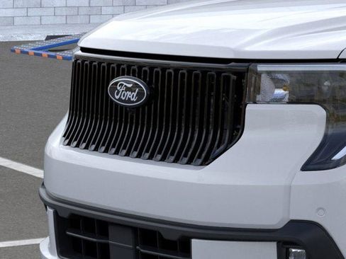 New 2025 Ford Maverick Lobo image 18